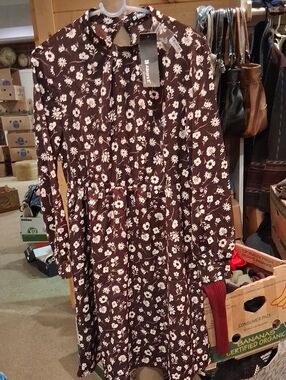 Alegra K Brown Floral Long Sleeve Dress with White Daisy Print